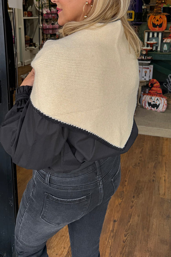 Contrast Border Triangle Scarf