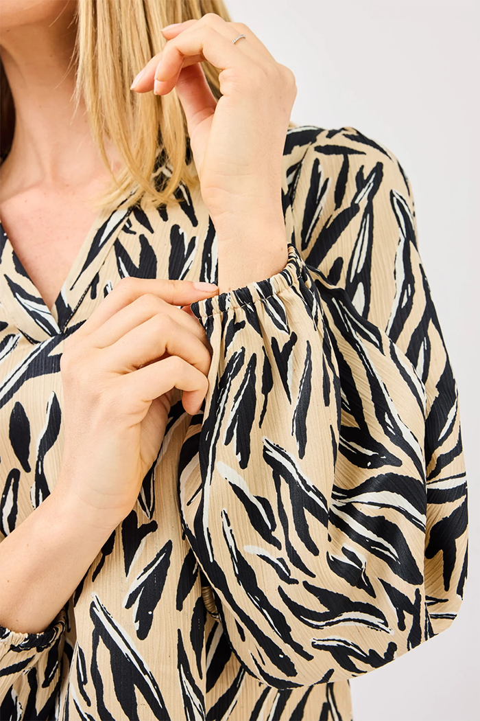 High Split Neckline Long Sleeves Top