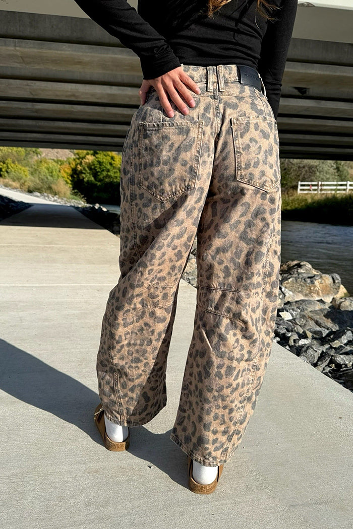 Leopard Playful Printedbarrel Jeans