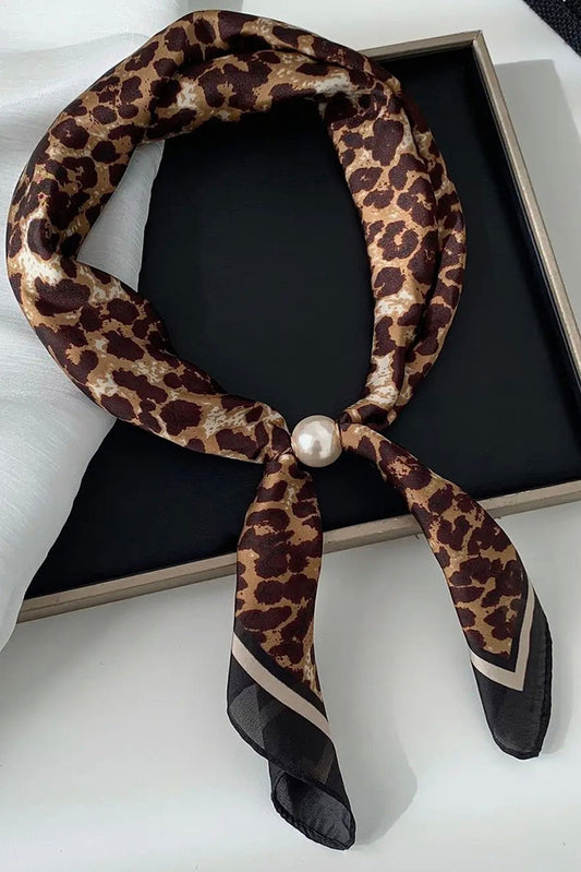 Elegant Printed Pearl Magnetic Clasp Scarf