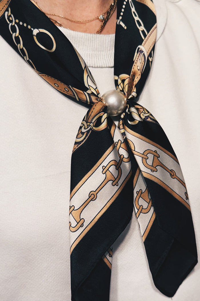 Magnetic Pearl Scarf With Ring