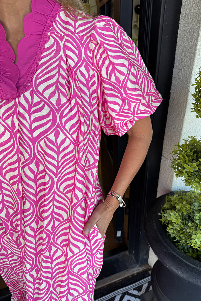 Scalloped Neck Geometric Print Dress