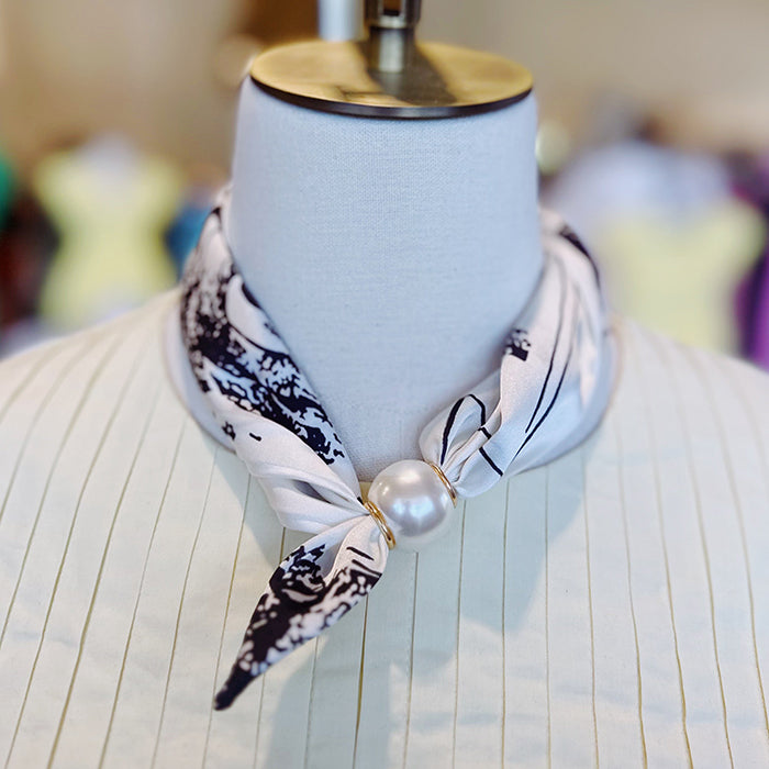 Pearl Magnet Floral Scarf Necklace