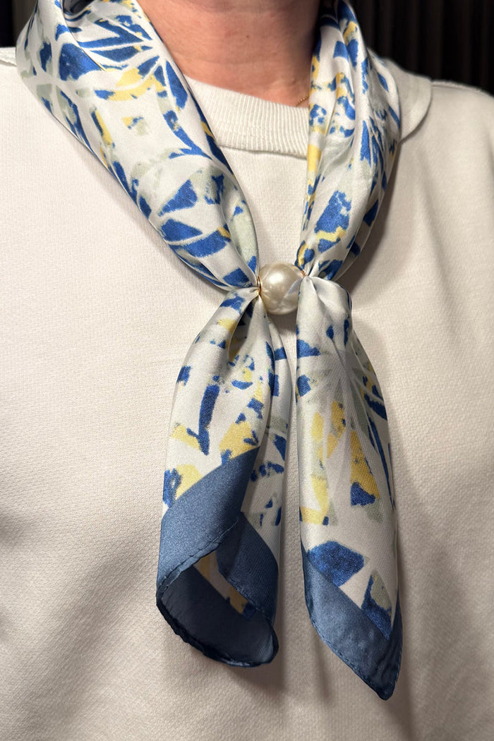 Magnetic Pearl Scarf With Ring