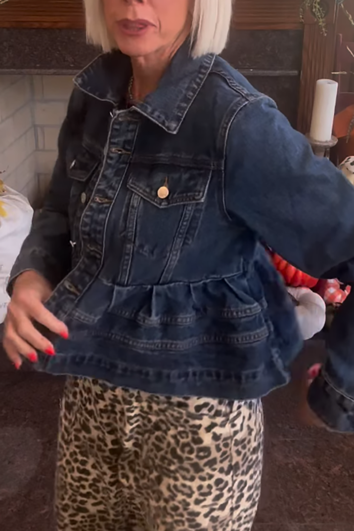 Casual Pleated Details Denim Jacket