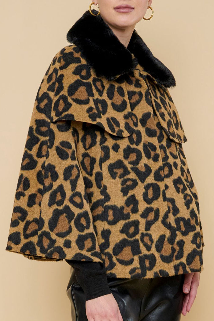 Faux Fur Collar Animal Print Cape
