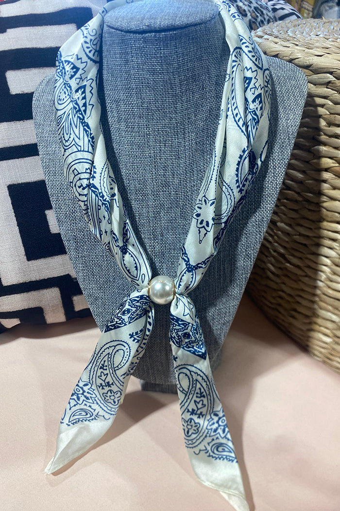 Elegant Printed Pearl Magnetic Clasp Scarf
