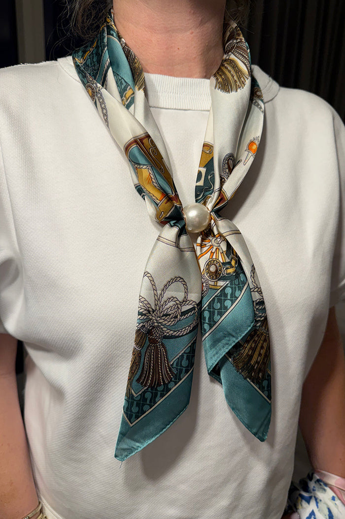 Magnetic Pearl Scarf With Ring