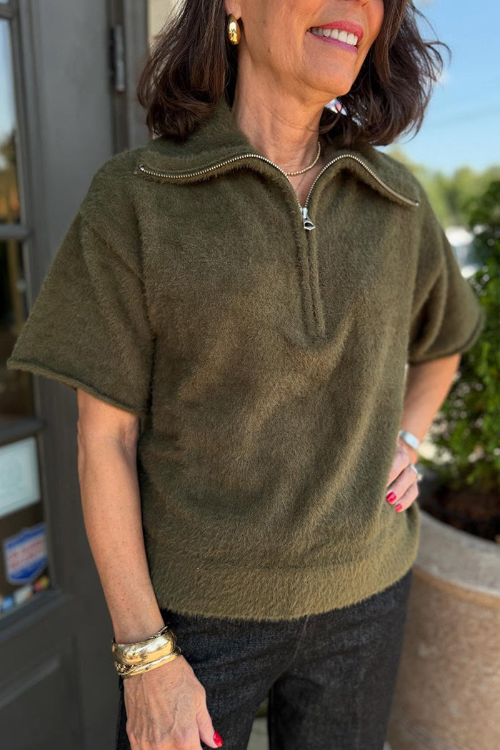 Casual Short Sleeved Zipper Sweater