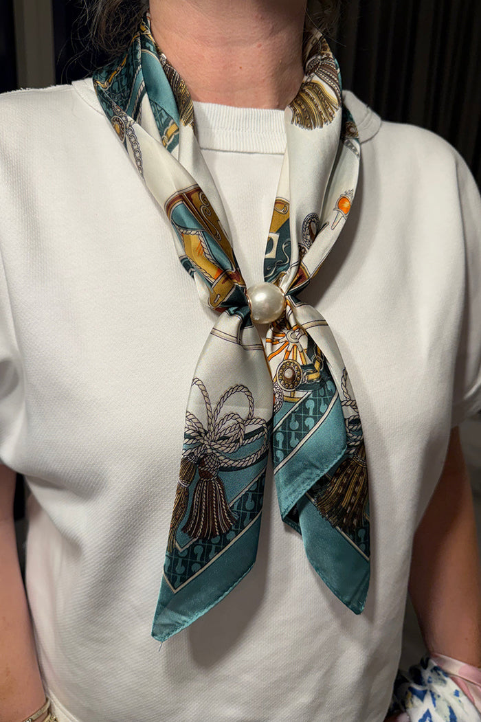 Magnetic Pearl Scarf With Ring