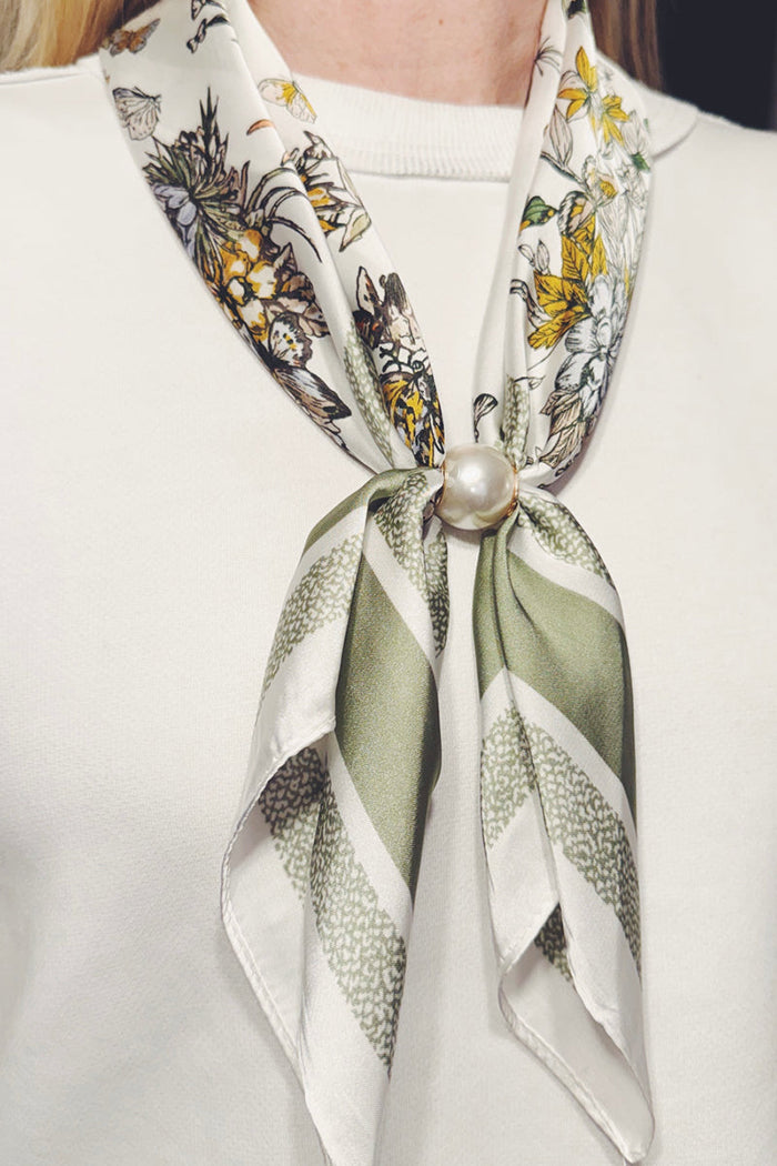 Magnetic Pearl Scarf With Ring
