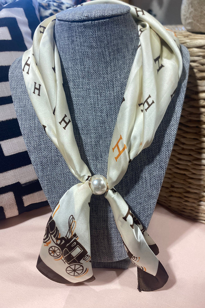 Elegant Printed Pearl Magnetic Clasp Scarf