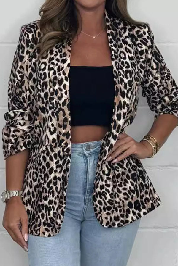 Stylish Leopard Print Suit